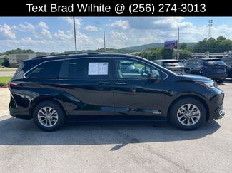 Used 2021 Toyota Sienna XLE FWD video 2