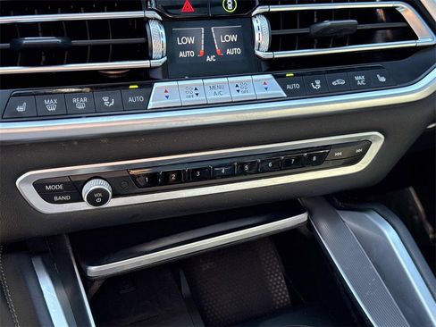 Used 2023 BMW X6 xDrive40i w/ M Sport Package image 27