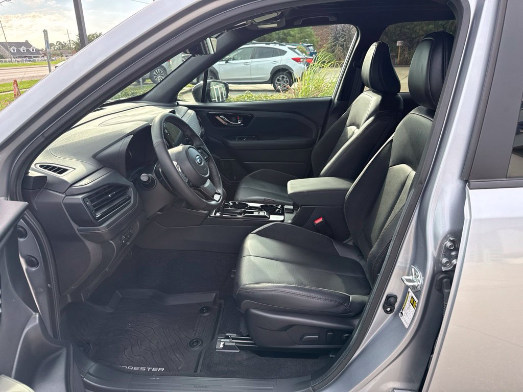 Used 2026 Subaru Forester Touring AWD/4WD image 9
