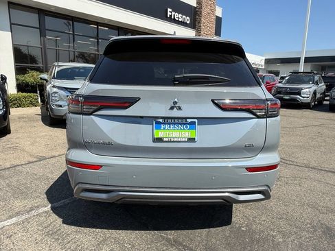 New 2026 Mitsubishi Outlander SEL FWD image 13