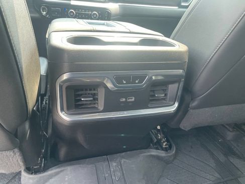 Used 2022 Chevrolet Silverado 1500 High Country w/ High Country Premium Package AWD/4WD image 25