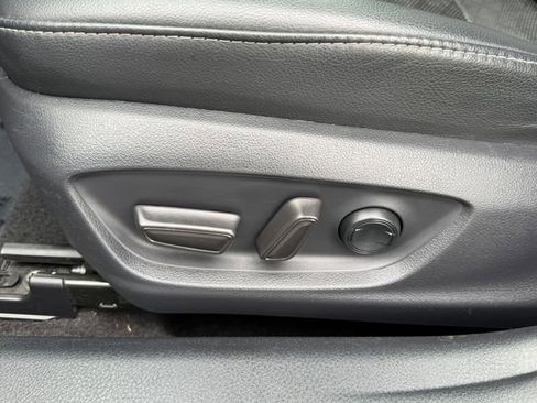 Used 2018 Toyota Camry XSE FWD image 14
