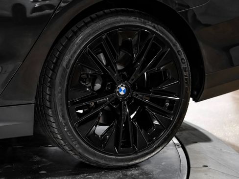 Used 2025 BMW 530i RWD image 72
