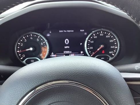 Certified 2017 Jeep Renegade Limited AWD/4WD image 10