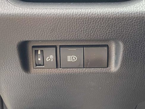 Used 2024 Toyota RAV4 XLE FWD image 17