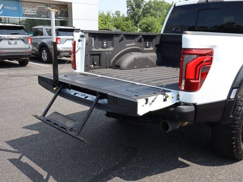 Used 2025 Ford F150 Raptor w/ Equipment Group 803A Raptor R AWD/4WD image 19