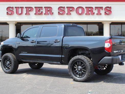 Used 2018 Toyota Tundra SR5 image 5