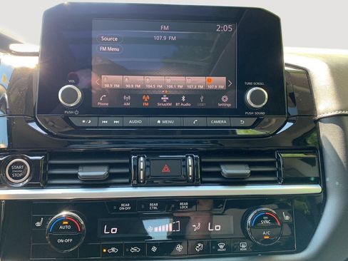 Used 2022 Nissan Pathfinder SV w/ SV Premium Package AWD/4WD image 27