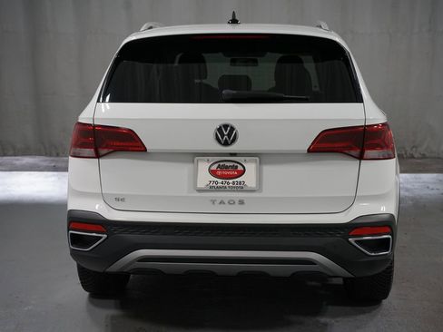 Used 2022 Volkswagen Taos SE FWD image 7