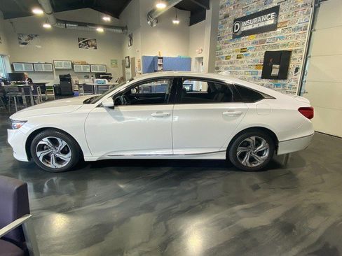 Used 2019 Honda Accord EX image 4