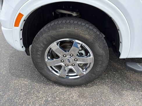 Used 2024 Ford Ranger Lariat RWD image 11