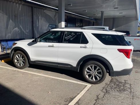 Used 2024 Ford Explorer Limited image 14