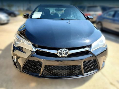 Used 2016 Toyota Camry SE FWD image 16