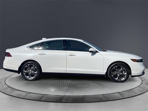 Used 2023 Honda Accord EX-L image 6
