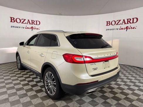 Used 2018 Lincoln MKX Reserve w/ Driver Assistance Package FWD image 6