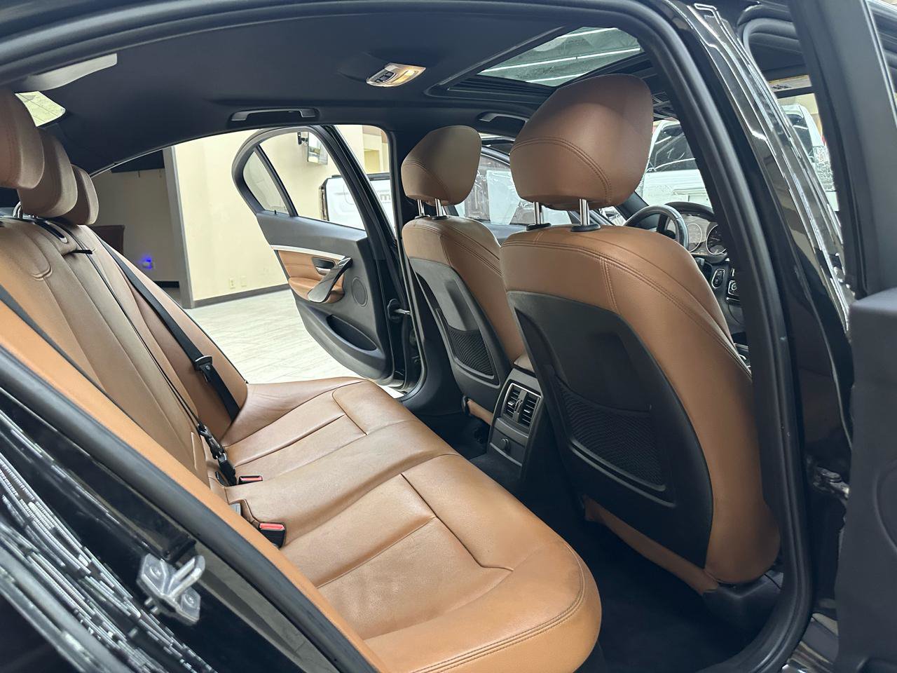 Used 2016 BMW 328i Sedan RWD image 38