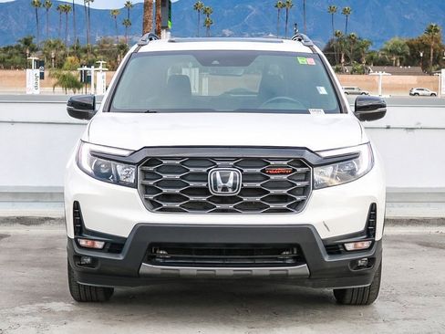 Used 2023 Honda Passport TrailSport image 3