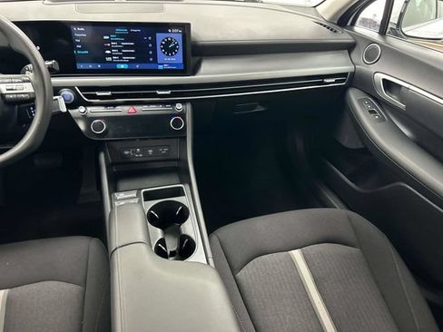Used 2025 Hyundai Sonata SEL FWD image 14