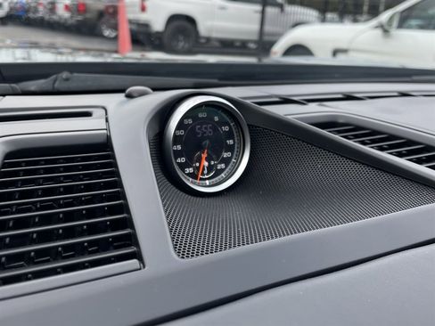 Used 2015 Porsche Panamera GTS image 9