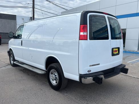 Used 2024 Chevrolet Express 2500 w/ Driver Convenience Package image 7