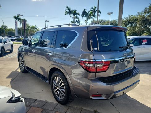 Used 2022 Nissan Armada SV w/ SV Appearance Package AWD/4WD image 5
