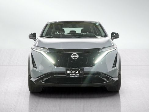 Used 2024 Nissan Ariya AWD image 9