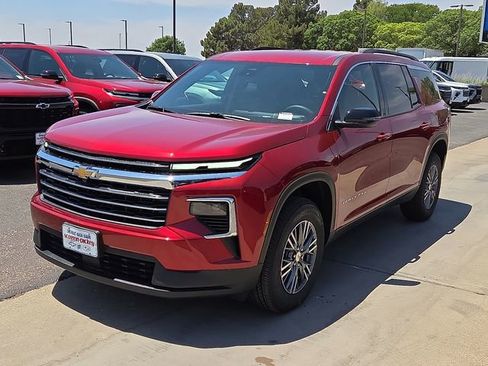 New 2026 Chevrolet Traverse LT FWD image 1
