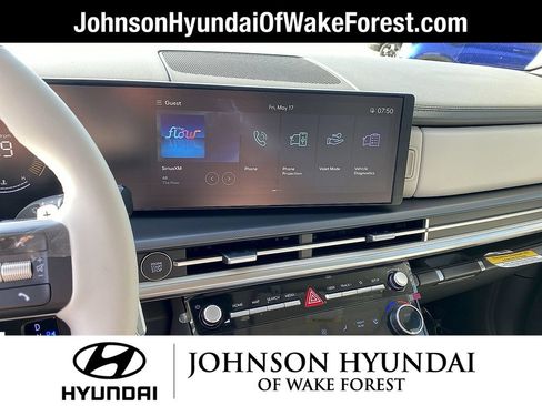 Used 2024 Hyundai Santa Fe SEL FWD image 16