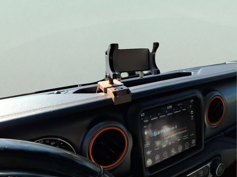 Used 2021 Jeep Gladiator Mojave image 24