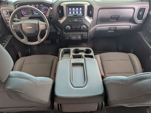 Used 2024 Chevrolet Silverado 2500 Custom w/ Custom Value Package AWD/4WD image 22