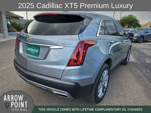 Used 2025 Cadillac XT5 Premium Luxury AWD/4WD image 11