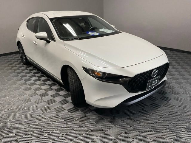 Used 2019 MAZDA MAZDA3 AWD Hatchback image 2