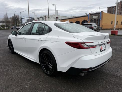 Certified 2025 Toyota Camry SE image 6