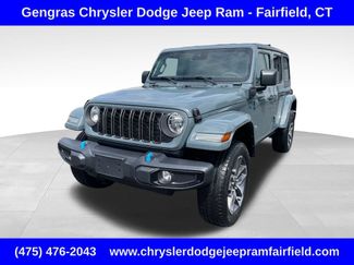 Used 2024 Jeep Wrangler Unlimited w/ Convenience Group AWD/4WD video 3