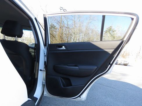 Used 2021 Kia Sportage LX w/ LX AWD Popular Package image 15