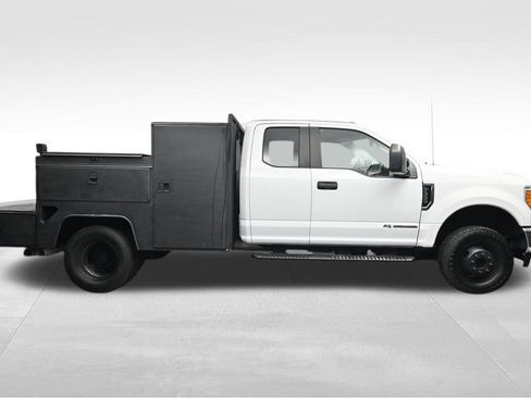 Used 2017 Ford F350 XL w/ Power Equipment Group AWD/4WD image 6