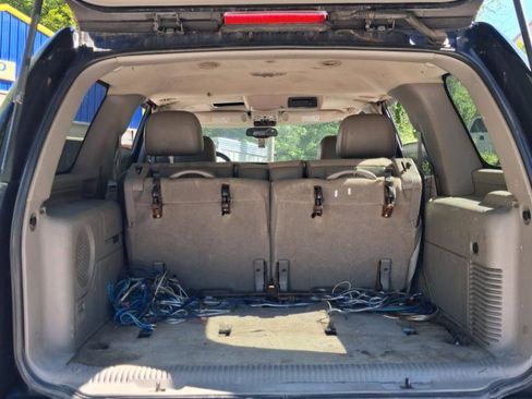 Used 2005 GMC Yukon SLT w/ SLT Preferred Equipment Group AWD/4WD image 11