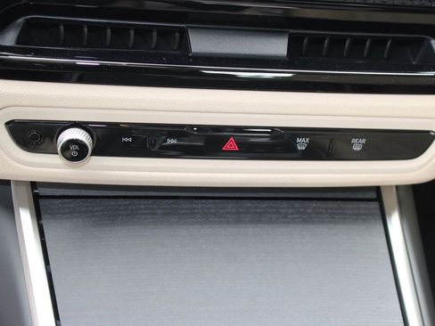 New 2026 BMW 330i Sedan w/ M Sport Package image 26