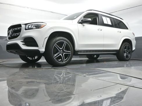 Used 2023 Mercedes-Benz GLS 450 4MATIC image 37
