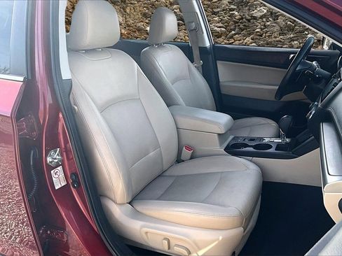 Used 2016 Subaru Outback 2.5i Limited image 7