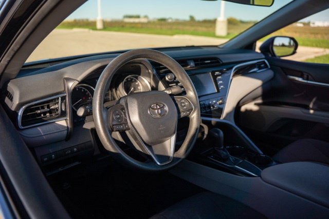 Used 2018 Toyota Camry LE FWD image 13