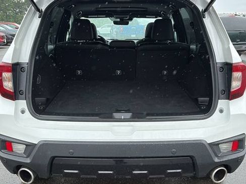 Used 2024 Honda Passport Black Edition image 28