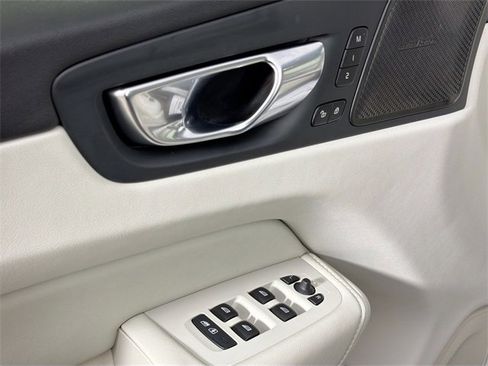Used 2023 Volvo XC60 B5 Ultimate w/ Protection Package image 16