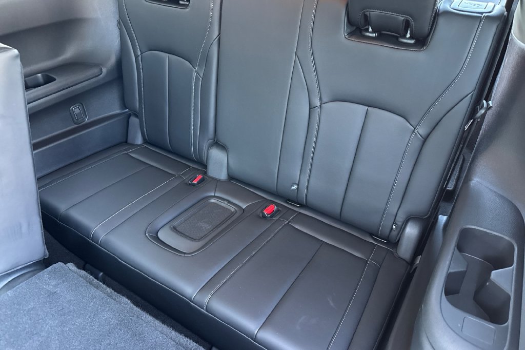 Certified 2023 INFINITI QX60 Luxe w/ Cargo Package AWD/4WD image 14