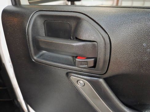 Used 2015 Jeep Wrangler Unlimited Sport w/ Quick Order Package 24S image 33