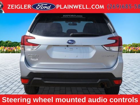 Used 2020 Subaru Forester Premium AWD/4WD image 4