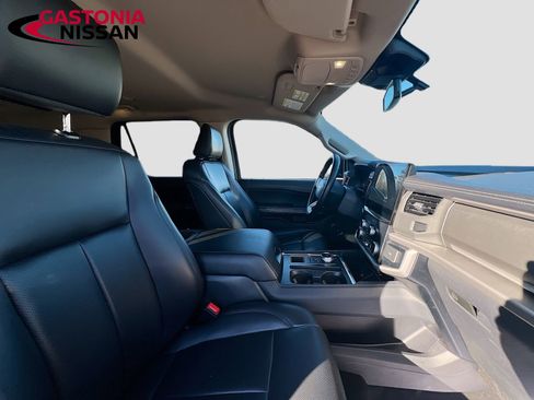 Used 2024 Ford Expedition Max XLT image 38