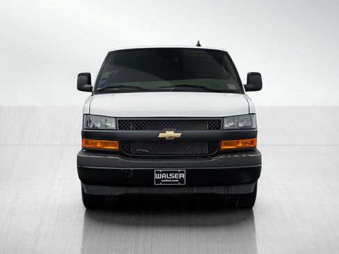 New 2025 Chevrolet Express 3500 w/ Driver Convenience Package image 2