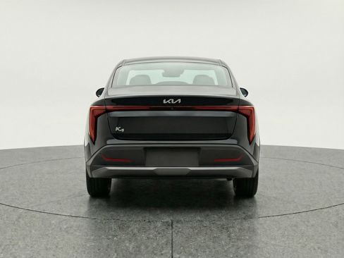 Used 2025 Kia K4 LXS image 7