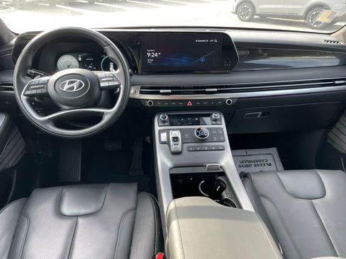 Used 2023 Hyundai Palisade Calligraphy image 22